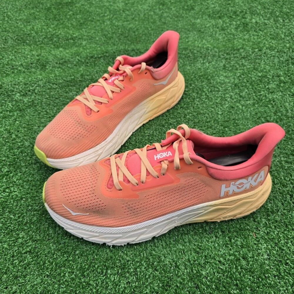 HOKA ONE ONE ARAHI 7 - Women’s Running Shoes - SIZE 10.5B
